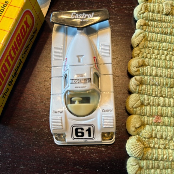 Vintage matchbox car #61 from 1984 Sauber Dunlop Castrol matchbox car - Picture 7 of 7